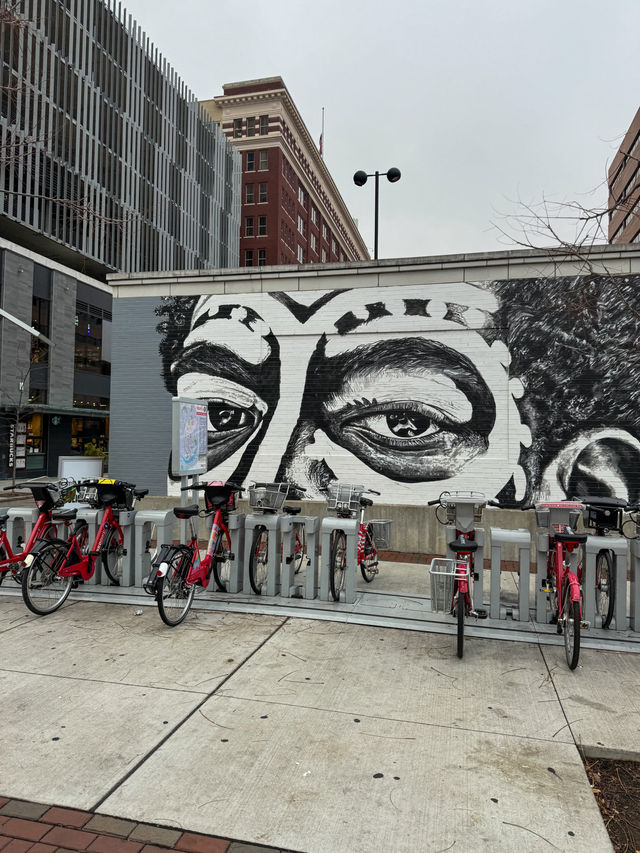 Exploring the Vibrant Heart of Cincinnati: Downtown Strolls