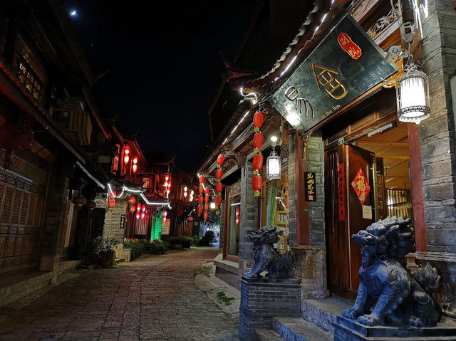 【麗江古城】中式建築特色，適合早上或傍晚遊覽