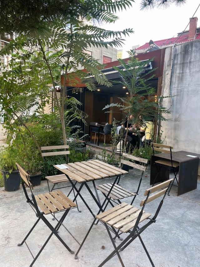 An intersting cafe