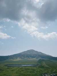 Riding horse and visit active volcano in Kumamoto!