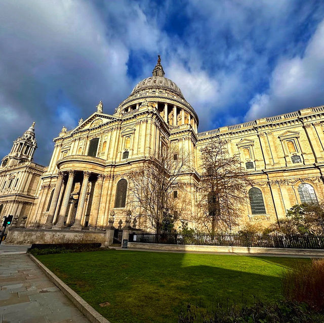 Discover London’s Majesty at St. Paul’s Cathedral