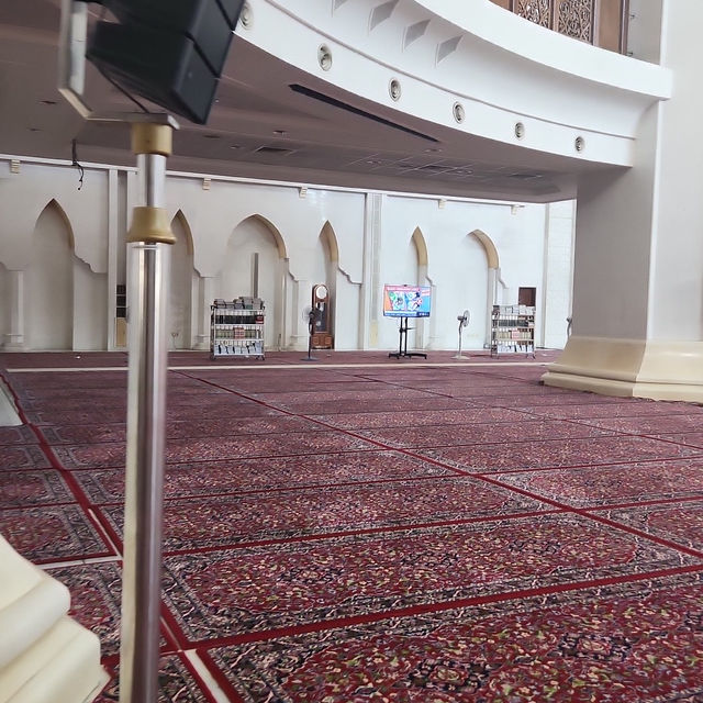 *"Tranquil Beauty of Masjid Wilayah Persekutuan: A Hidden Gem in the Heart of Kuala Lumpur"*