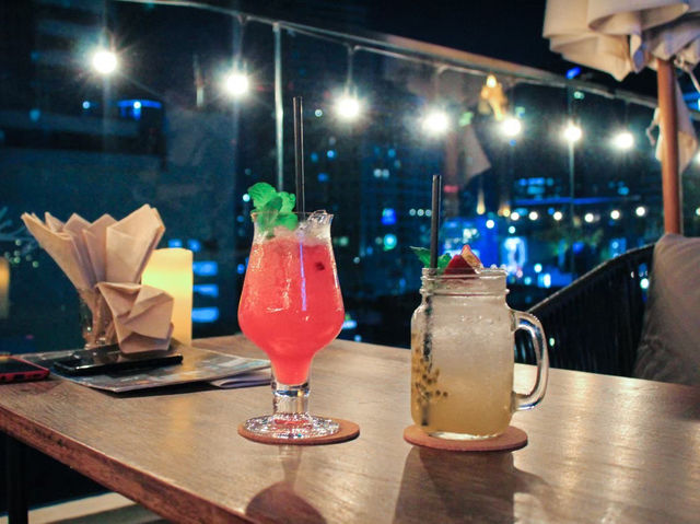 รีวิว Akyra TAS Rooftop bar (Dinner) 🍸