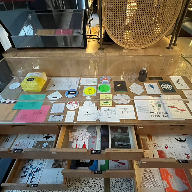 【台湾】台湾伝統とモダンデザインの融合：U.I.J Hotel & Hostel - 友愛街旅館