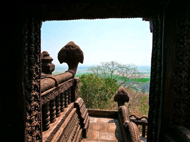 สถาปัตขอม ปราสาทพนมสุริยัน ลพบุรี 