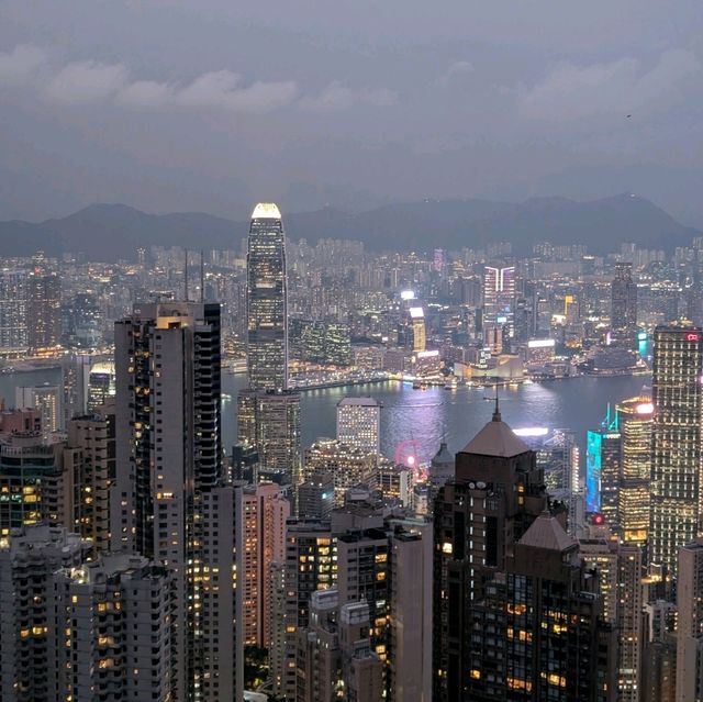 Night streets of Hong Kong 