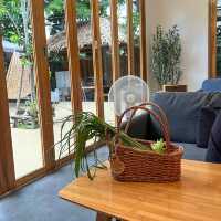  Little Zoo Garden Cafe