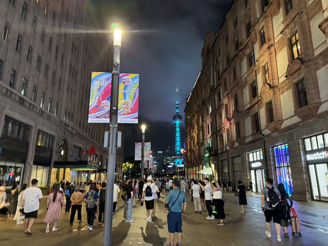 上海一のストリート・南京東路を夜に散歩してみた