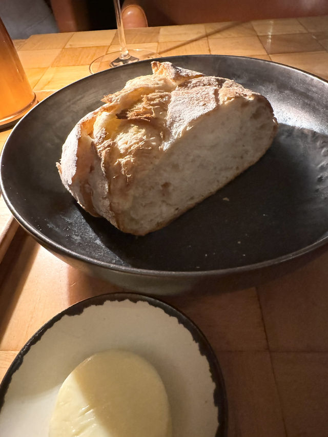 煌びやかな都心の夜景とともに！the tavernでディナータイム！