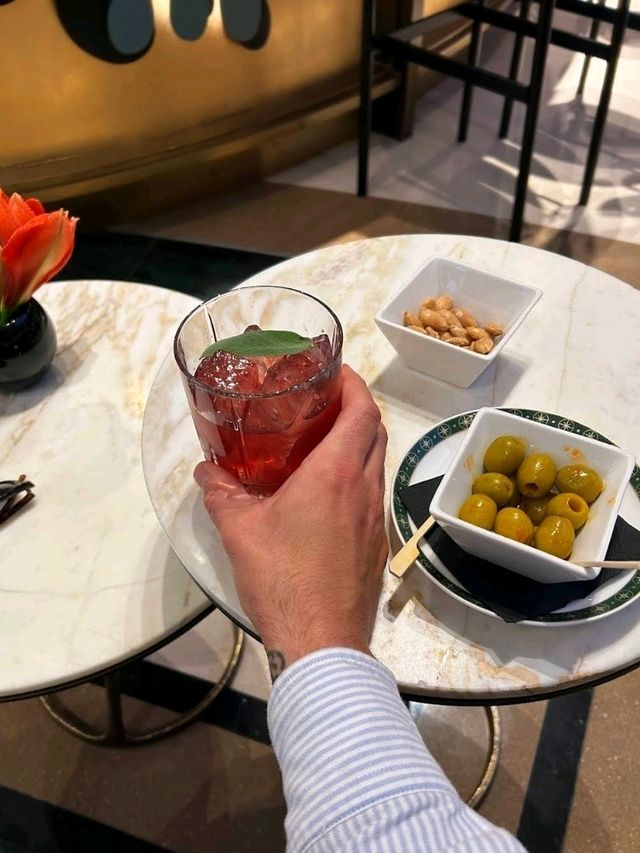 馬德里四季酒店：奢華環境，米芝蓮大廚Dani美食體驗