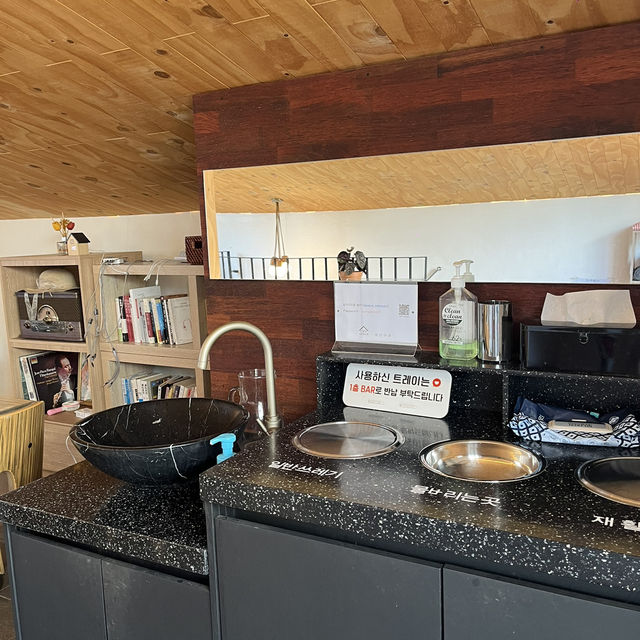 【韓国・ソウル🇰🇷】梨泰院解放村のチルタイムに最高なルーフトップカフェ☕️