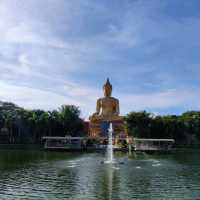 พระพุทธรูปปางประทานพร องค์ใหญ่ที่สุดในประเทศไทย