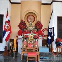 สักการะกรมหลวงชุมพรเขตรอุดมศักดิ์