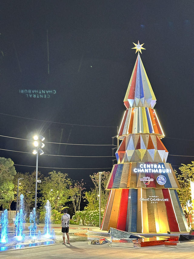 🎄Happiness Shines In The City Of Gems 💎