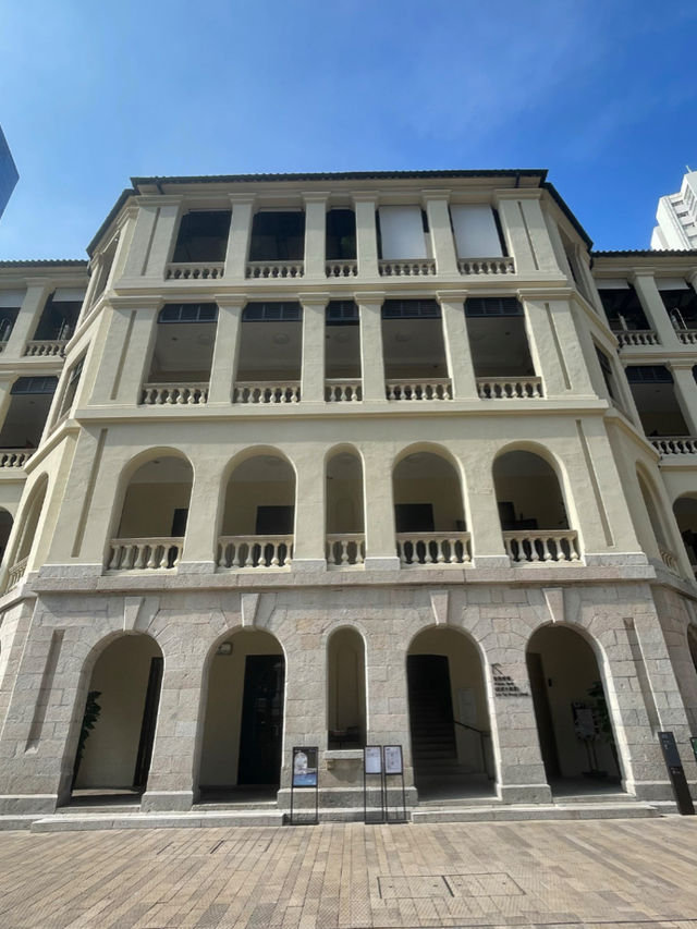 香港観光🇭🇰中環からすぐ！大館🏛️