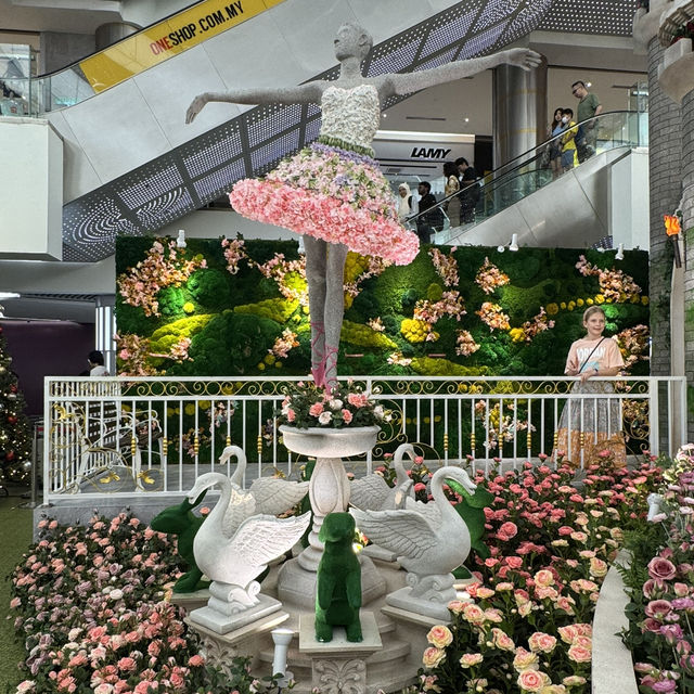 A Whimsical Wonderland: Christmas at One Utama