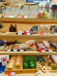 Sweet Local Flavors: Discover Chateraise in Singapore 