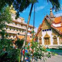 泰國合艾古跡寺廟景點:Wat Mongkol Theparam，適合拍照📸打卡