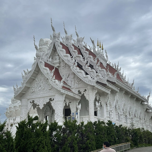 วัดห้วยปลากั้ง • เชียงราย
