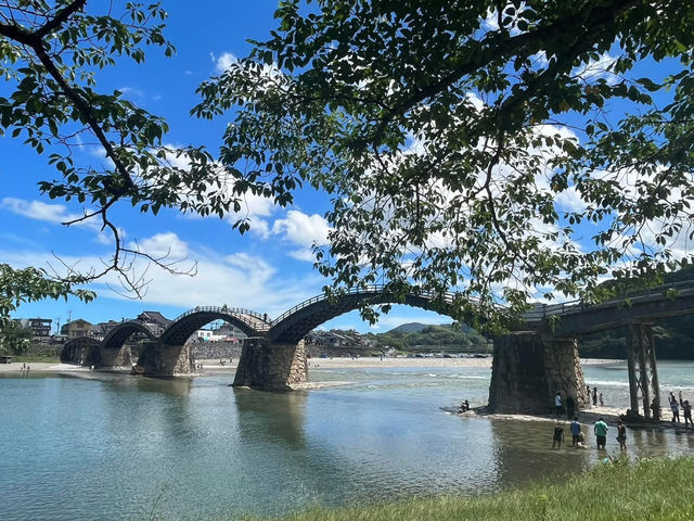 夏季的錦帶橋與岩國城