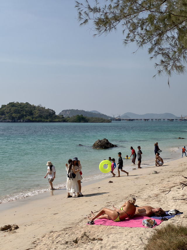 รีวิวหาดนางรำ ชลบุรี – สถานที่ที่ไม่ควรพลาด 🌊 รีวิวหาดนางรำ ชลบุรี – สถานที่ที่ไม่ควรพลาด 🌊