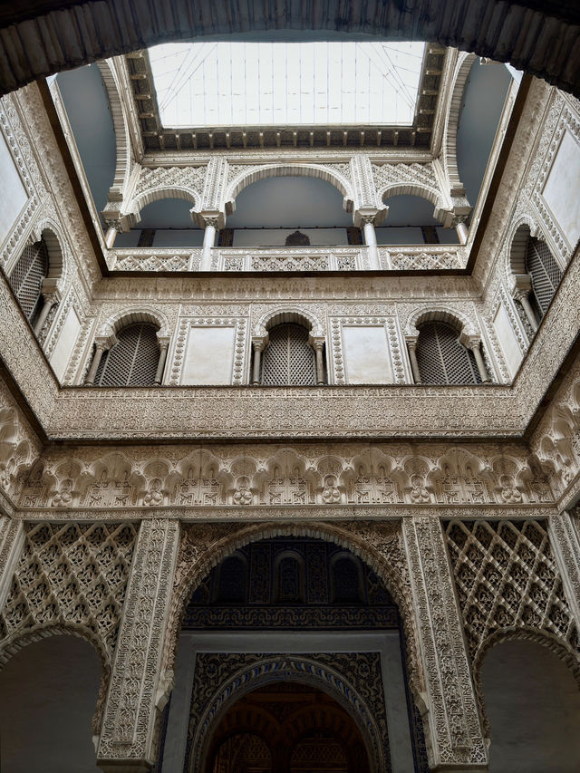 Be ready to get mindblown by this Islamic palace in Seville 