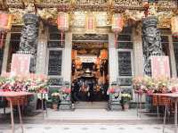 週末必朝聖！大甲鎮瀾宮香火鼎盛，千人齊聚祈求媽祖保佑