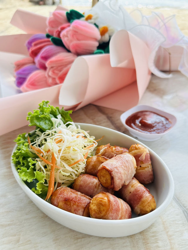 White House Beach Café & Restaurant