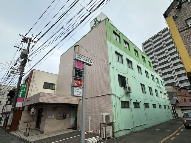 太宰府観光にも便利。JR駅と西鉄電車が利用可能『二日市グリーンホテル』