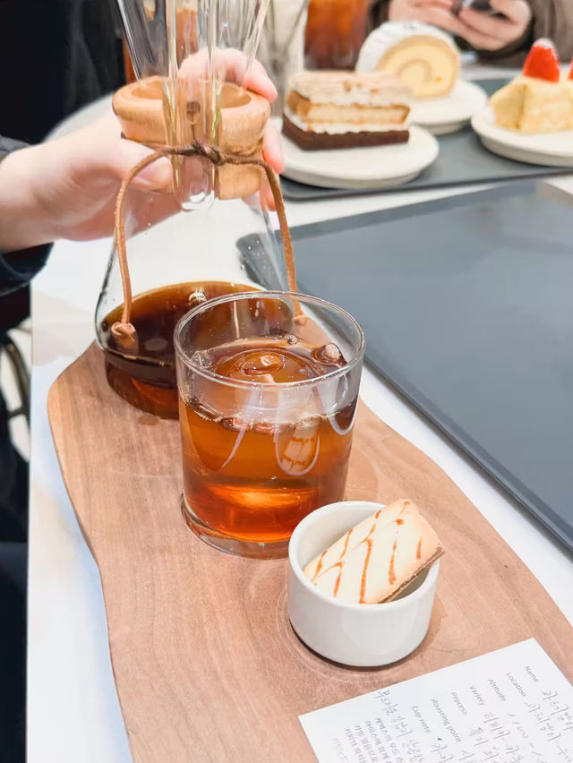 드립커피가 맛있는 감성 카페☕️