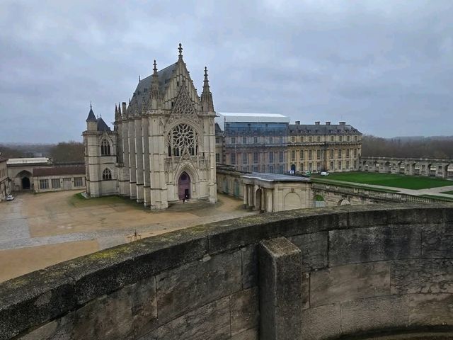 "Château de Vincennes : its iconic landmarks and picturesque"