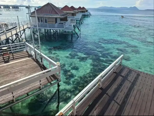 "Lato Lato Mun Resort: A Floating Paradise in Semporna"
