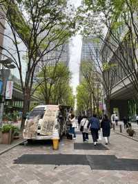 Spring Stroll on Marunouchi Naka-Dori Ave