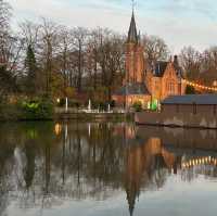 🚣♀️ Bruges: Where Canals Sparkle, Chocolate Rules & I Almost Became a Swan’s Snack 🦢