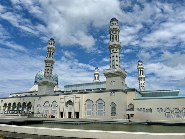 Review of Kota Kinabalu City Mosque (Floating Mosque)