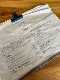 濟州島|美食大推薦機場旁隱藏版寵物友善餐廳，本地人都在吃