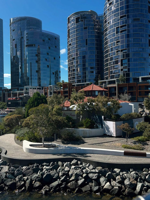 Perfect Day Itinerary at Elizabeth Quay