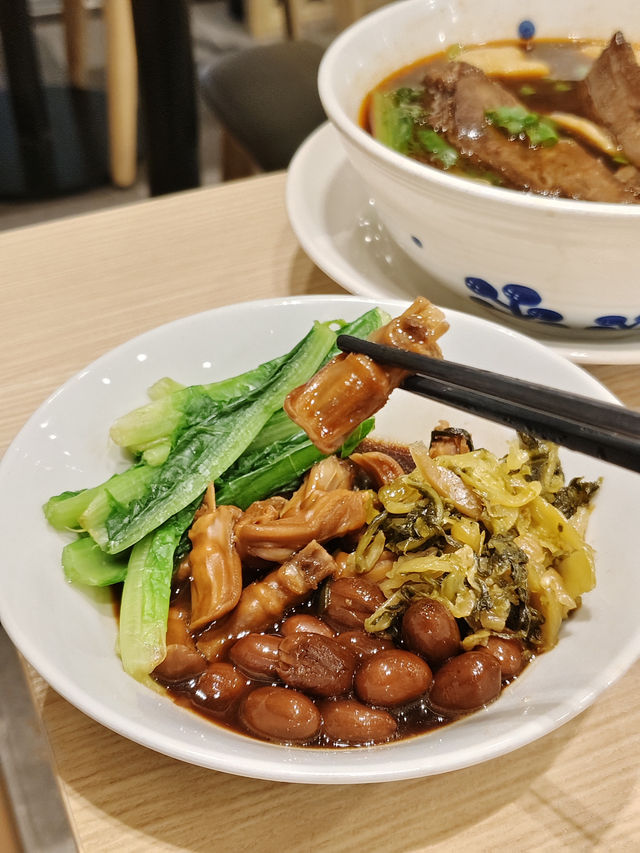 必食牛肉麵！ 手工麵富口感！