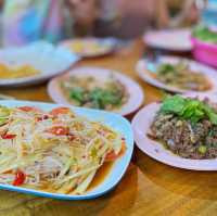 โมการลาบ - ร้านอาหารอีสานรสแซ่บในอุบล