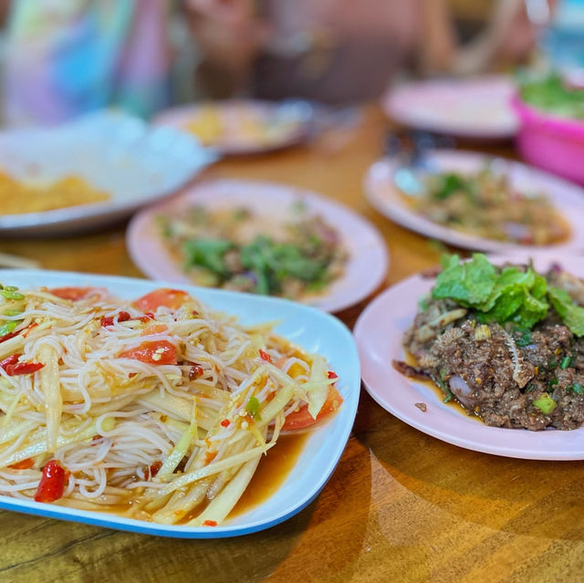 โมการลาบ - ร้านอาหารอีสานรสแซ่บในอุบล