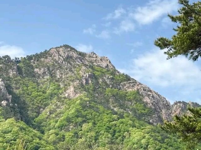 Above the Clouds: A Soulful Journey Through Seoraksan National Park