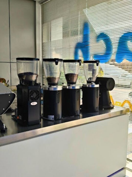 🧃 Reach Coffee
