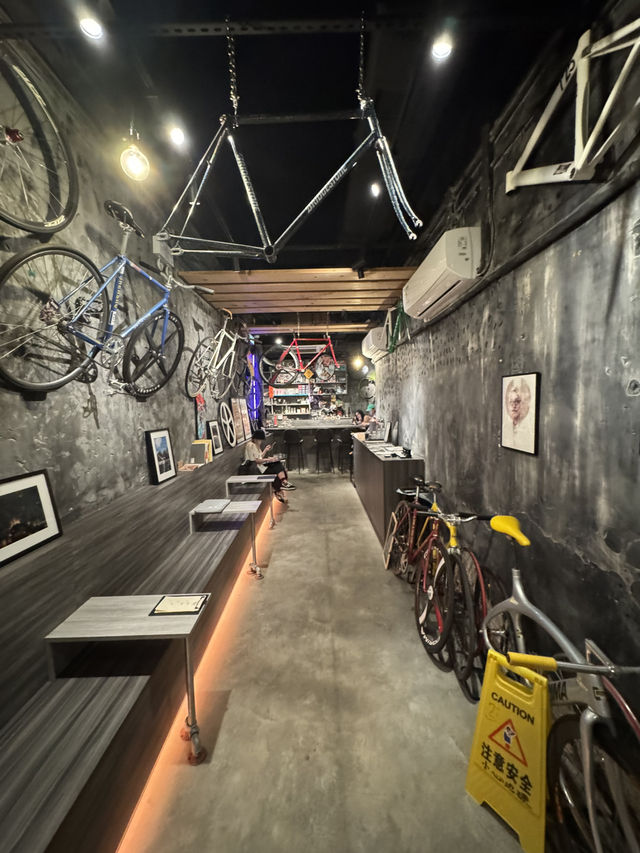 【香港】 夜啡文化嘅尖端2：屯門都有本地潮爆咖啡店！