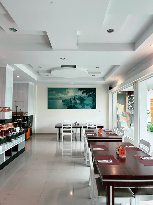Sumptuous Breakfast with a View at Onang-Onang Restaurant