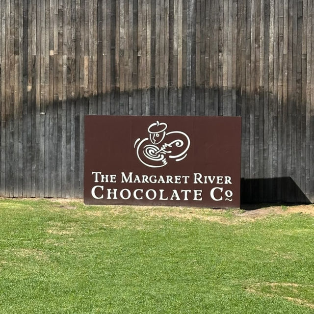 Western Australia Road Trip: Hamelin Bay & Margaret River Chocolate Co.! 🍫🌊