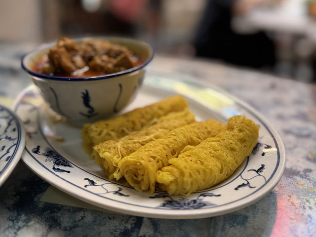 Moh Teng Pheow Nyonya Koay: A Nostalgic Kuih Haven Where Tradition Tastes Sweet! 🍡🏮