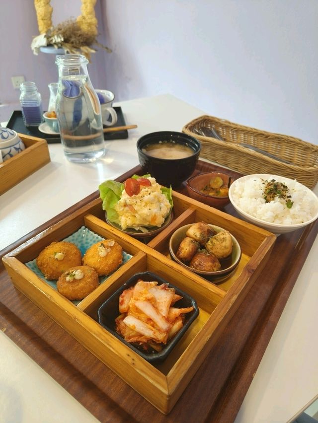 Aesthetic Bites in Manila – Bento Box Bliss