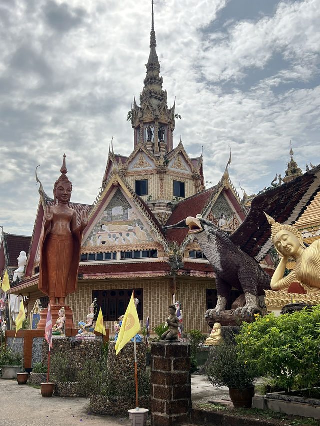 วัดพระแท่น หลวงปู่พิบูลย์ อุดรธานี ✨🙏🏻