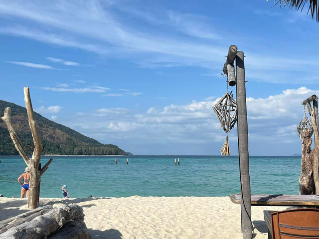 หาดซันเซ็ท (Sunset Beach)