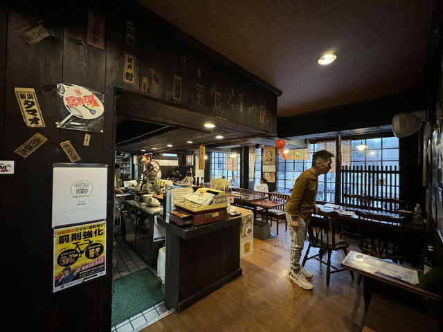 🔥 Griddle Magic in Kamakura: Sometaro’s Okonomiyaki is a Must-Try 🥢